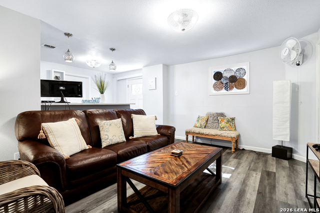 Image 20 of 48 For 425 Parland  