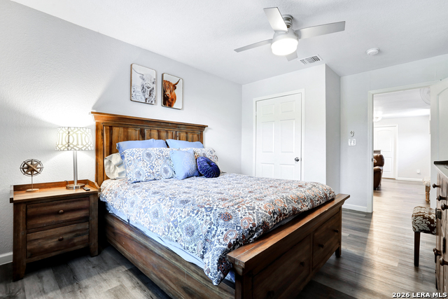 Image 35 of 48 For 425 Parland  