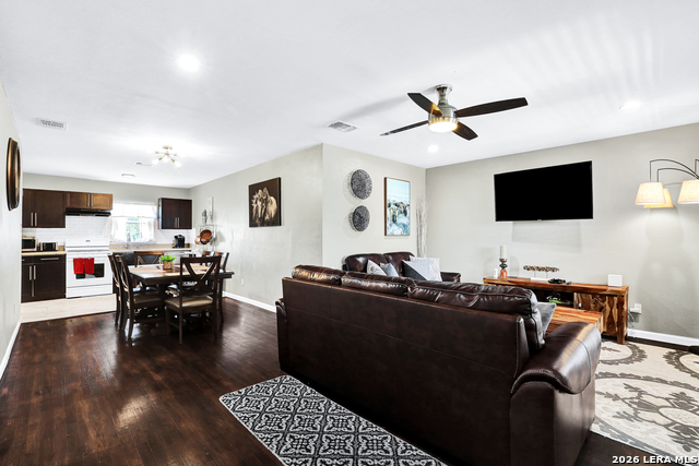 Image 43 of 48 For 425 Parland  