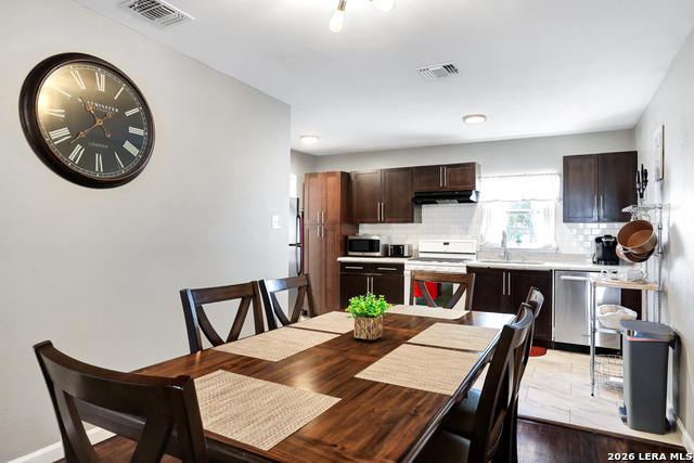 Image 45 of 48 For 425 Parland  