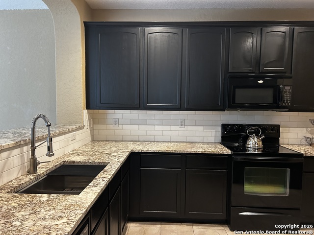 Image 10 of 17 For 12307 Abbey  