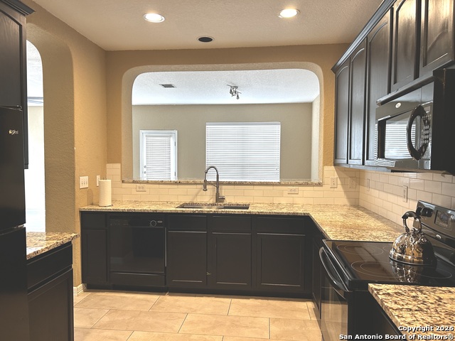 Image 11 of 17 For 12307 Abbey  