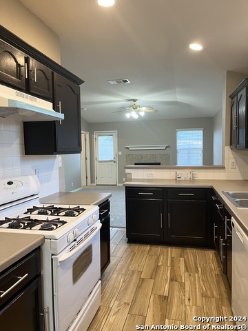 Image 6 of 18 For 5502 Christina Path