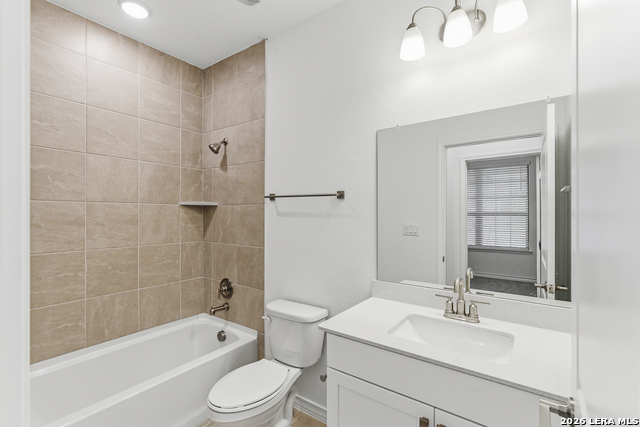 Image 12 of 44 For 4056 Paddock Trail