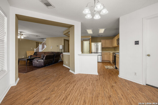 Image 11 of 27 For 7318 Raintree