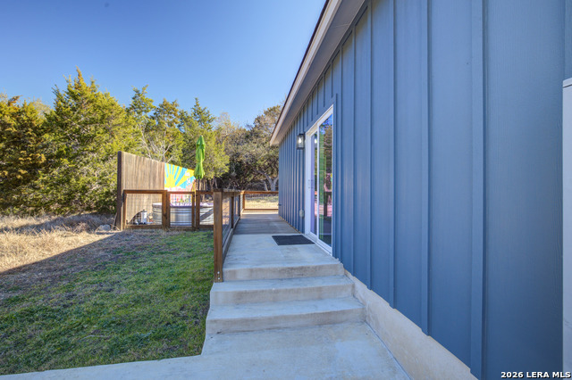 Image 24 of 32 For 1827 Live Oak