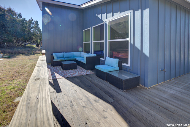 Image 28 of 32 For 1827 Live Oak