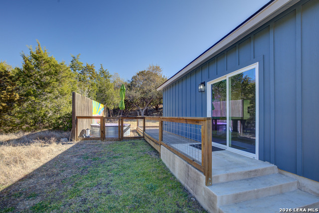 Image 30 of 32 For 1827 Live Oak