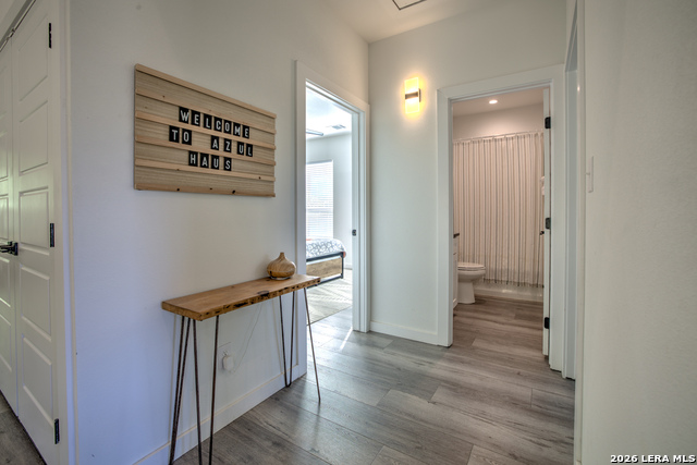 Image 8 of 32 For 1827 Live Oak