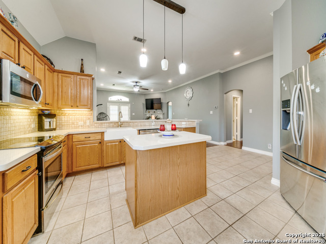 Image 11 of 25 For 5918 Hart Field