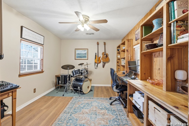 Image 14 of 38 For 2103 River Hollow