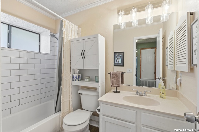 Image 23 of 38 For 2103 River Hollow