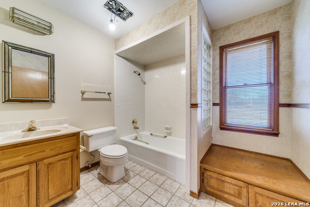 Image 12 of 17 For 3306 Single Peak