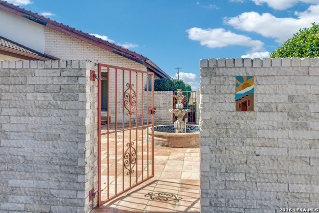 Image 17 of 17 For 3306 Single Peak