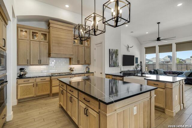 Image 6 of 32 For 1412 Gifford Park