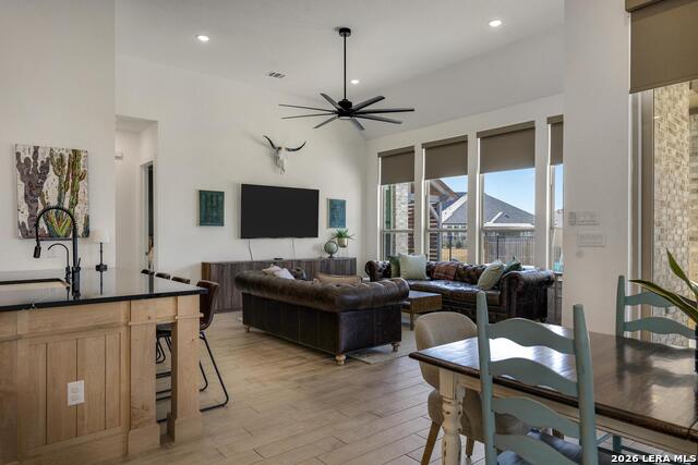 Image 9 of 32 For 1412 Gifford Park