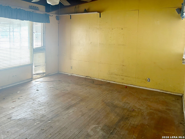 Image 30 of 40 For 602 Brightwood