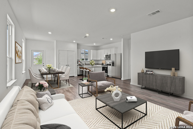 Image 2 of 6 For 960 Heartseed Avenue