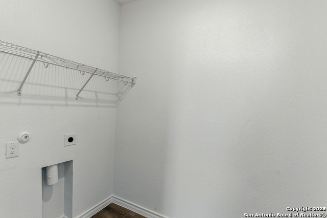 Image 18 of 30 For 820 Soapberry Dr