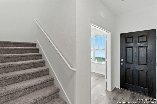 Image 23 of 30 For 820 Soapberry Dr