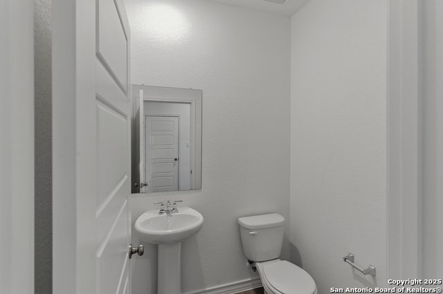 Image 3 of 30 For 820 Soapberry Dr