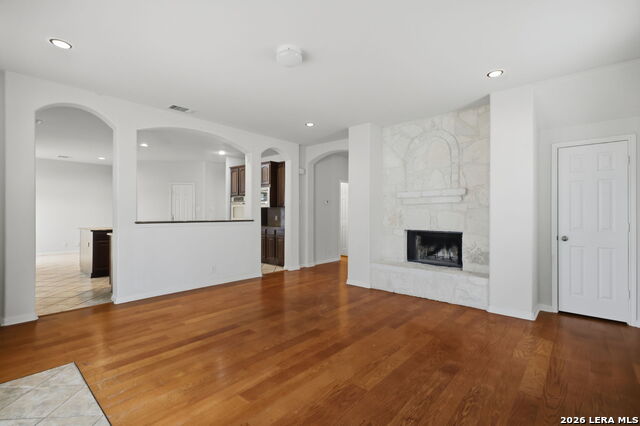 Image 16 of 49 For 140 Brookshire