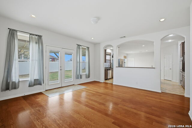 Image 18 of 49 For 140 Brookshire