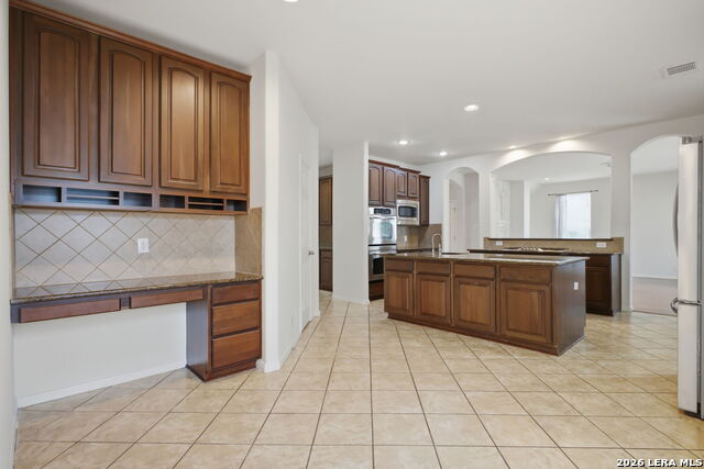 Image 26 of 49 For 140 Brookshire