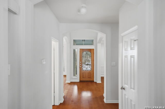 Image 8 of 49 For 140 Brookshire