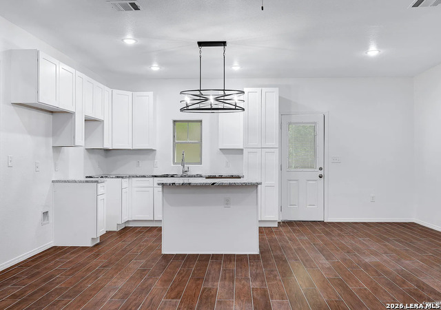 Image 5 of 8 For 1210 New Braunfels S