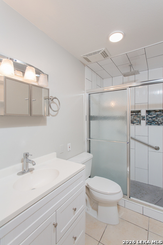 Image 16 of 26 For 7709 Broadway  123