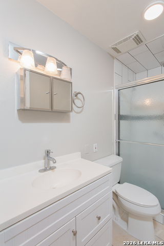 Image 17 of 26 For 7709 Broadway  123