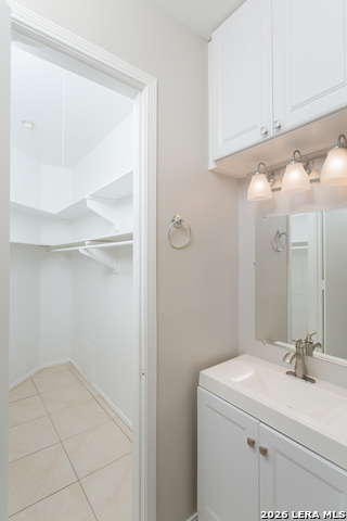 Image 20 of 26 For 7709 Broadway  123