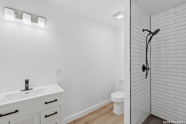 Image 22 of 28 For 808 College  