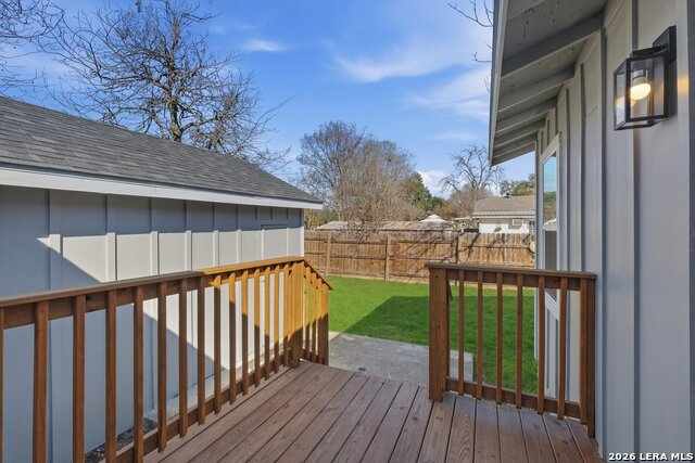 Image 24 of 28 For 808 College  