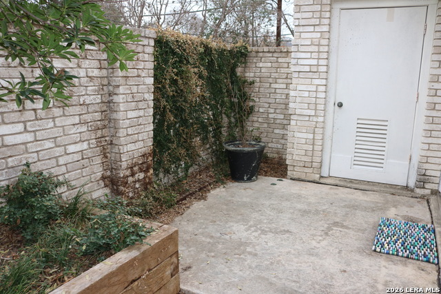 Image 2 of 10 For 1430 Nacogdoches  3