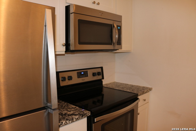 Image 4 of 10 For 1430 Nacogdoches  3