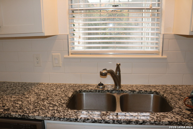 Image 5 of 10 For 1430 Nacogdoches  3