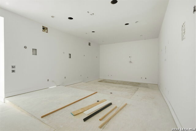 Image 32 of 45 For 216 Sendera Way