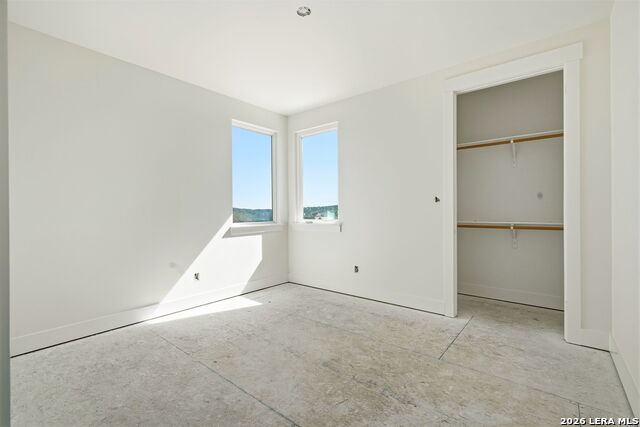 Image 34 of 45 For 216 Sendera Way