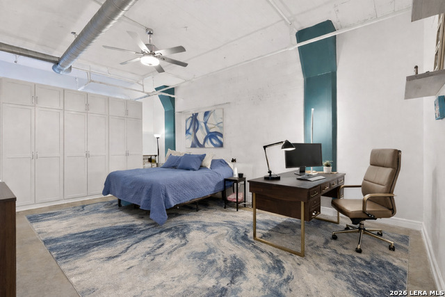 Listing photo id 22 for 1401 Flores S Apt 109