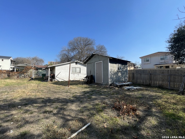 Image 7 of 31 For 363 Everest  