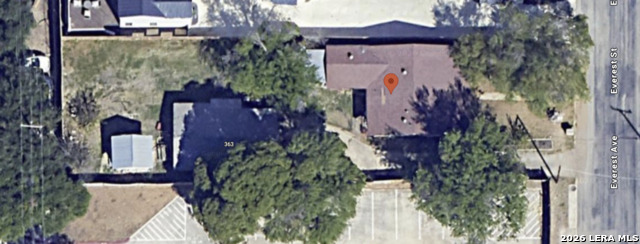 Image 8 of 31 For 363 Everest  