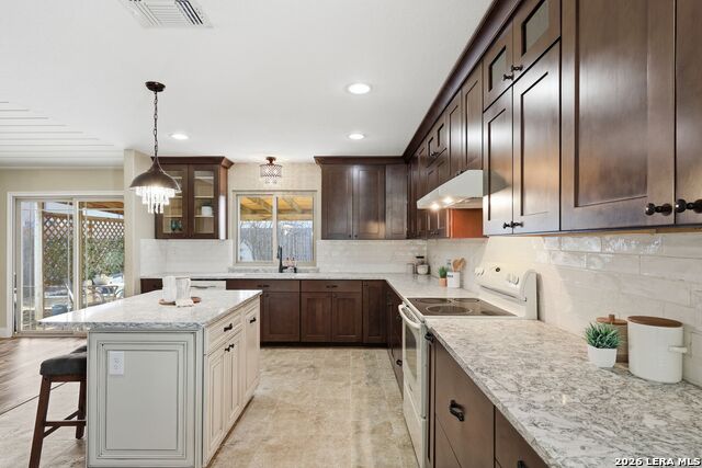 Image 11 of 37 For 12206 Ecksminster