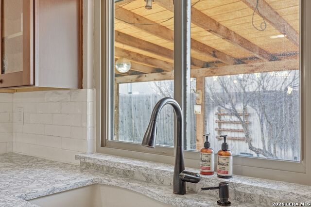 Image 14 of 37 For 12206 Ecksminster