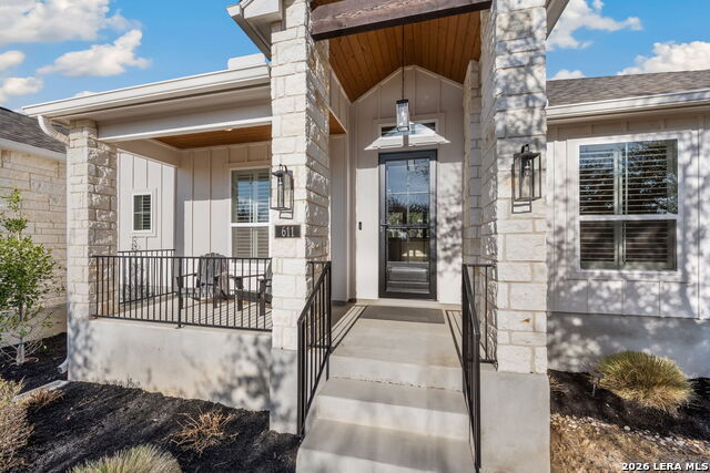 Image 5 of 55 For 611 Cielo Vista