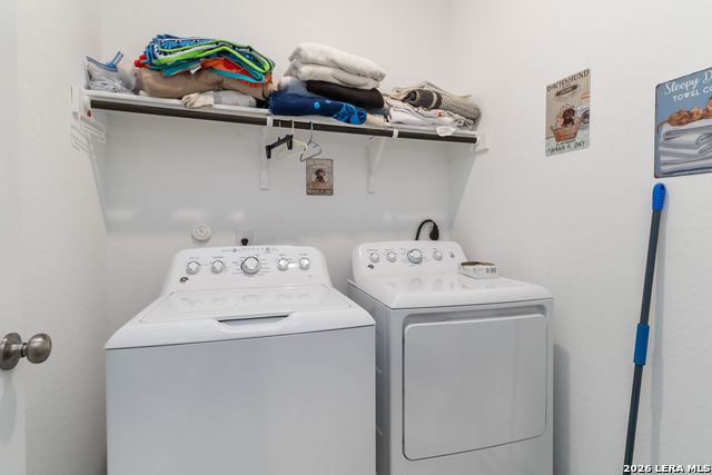 Image 11 of 20 For 6731 Beehive