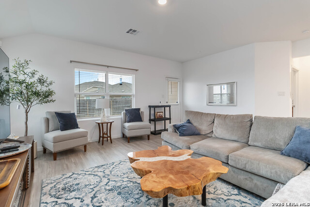 Image 12 of 20 For 6731 Beehive