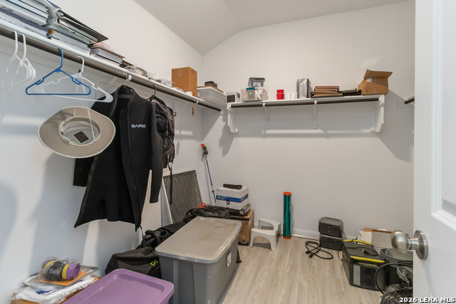 Image 4 of 20 For 6731 Beehive