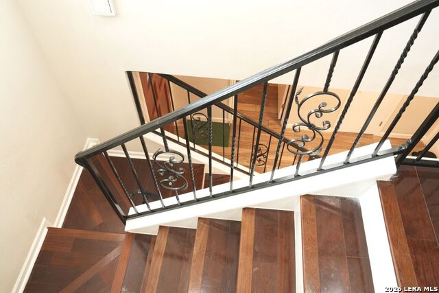 Image 22 of 32 For 3402 Tree Hill